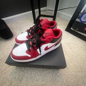 Kids Jordan 1 Low.